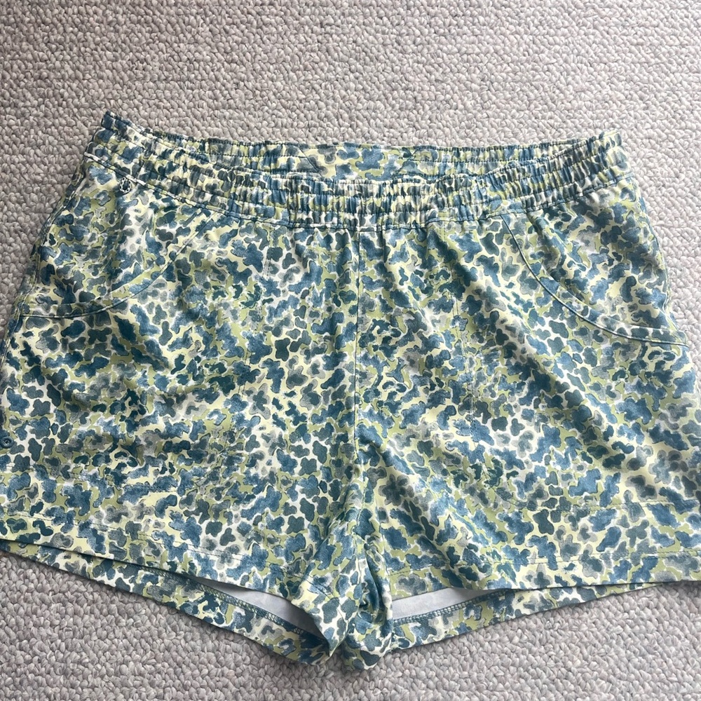Columbia Shorts size Med